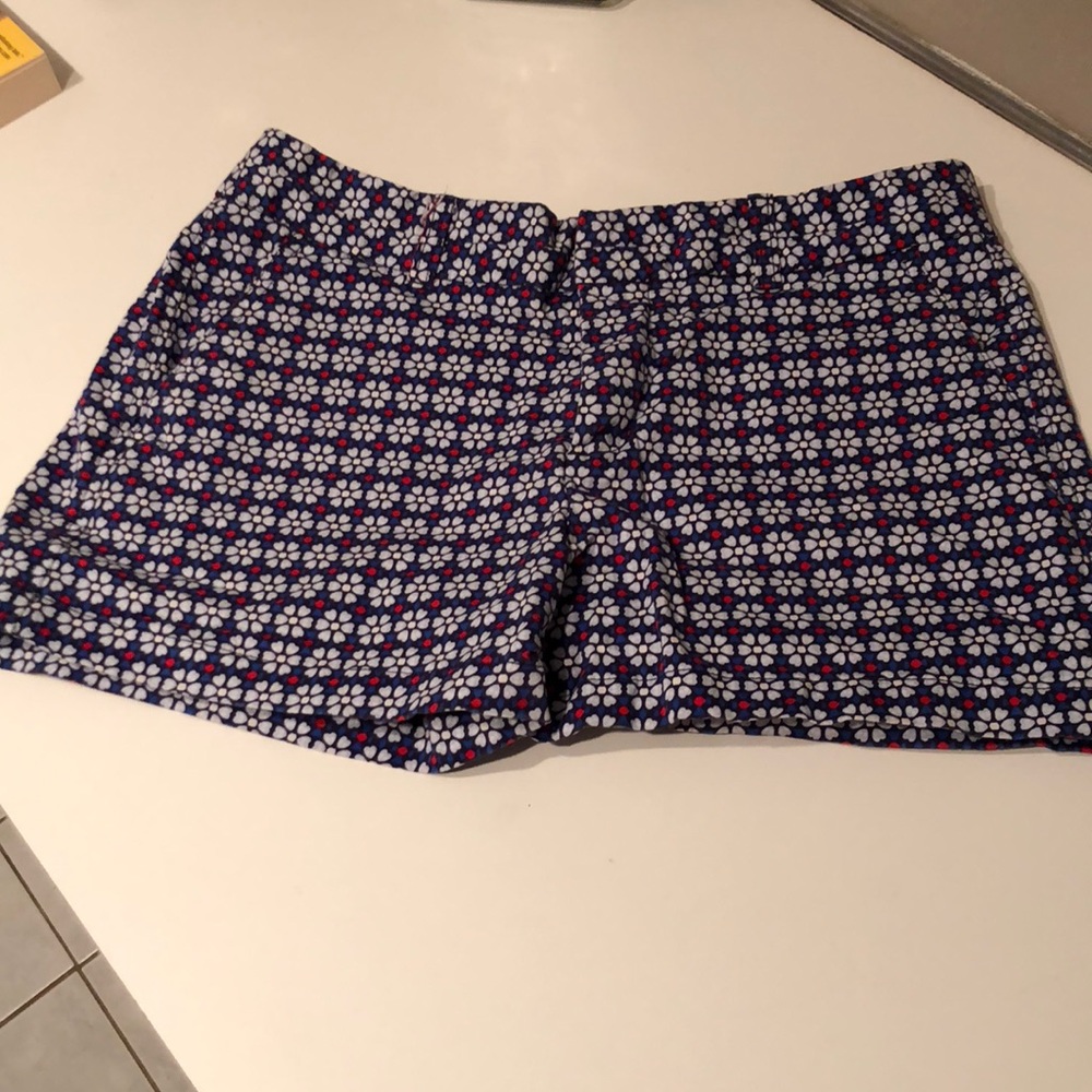 Printed gap khaki shorts